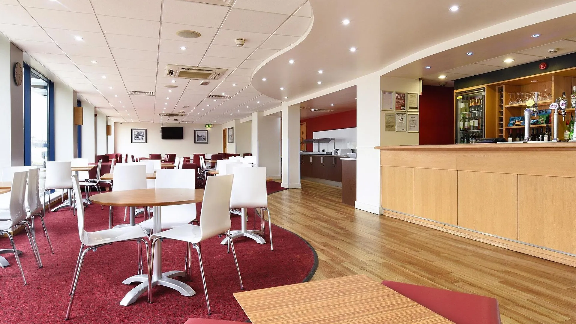 Travelodge London City Airport Hotel