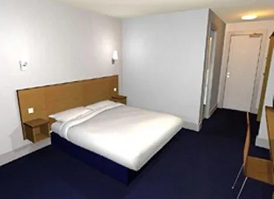 Travelodge London City Airport Hotel