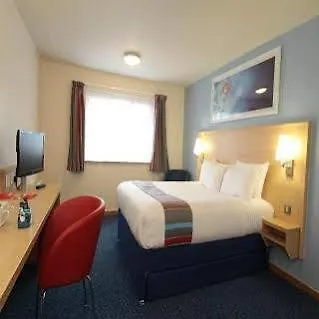 Travelodge London City Airport 3*,