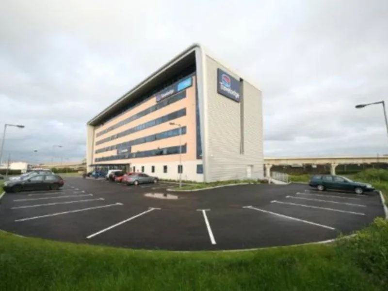 Travelodge London City Airport 3*,